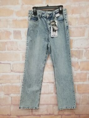Womens NWT Rewash Light Blue Vintage Wash Straight Jeans